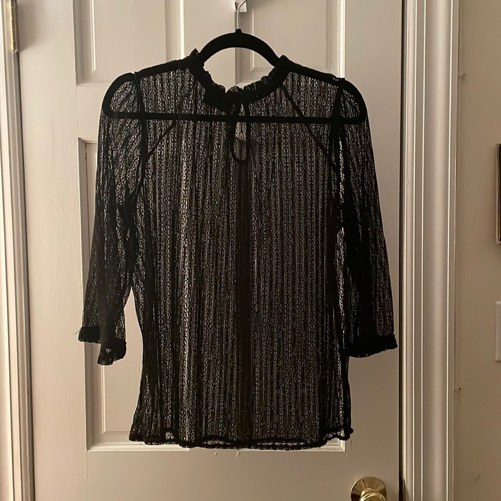 Lace, see-through 3/4 sleeve top
